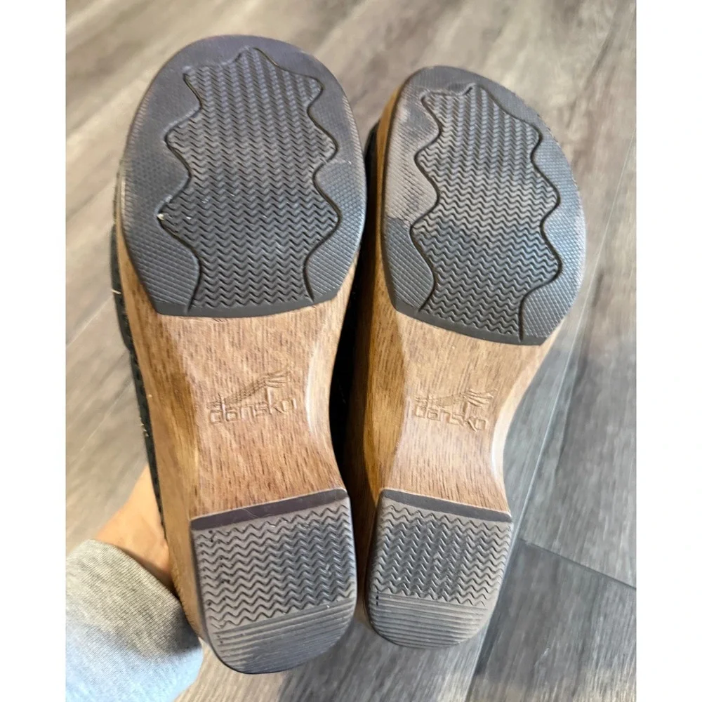 Dansko Serena Black Leather Wedge Slide Sandals Womens 37 US 6.5 Wood Grain Heel